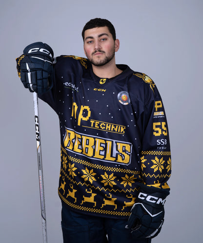 Game-Worn Winter Jersey - #4 Renke